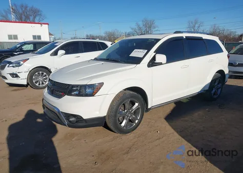 2018 Dodge Journey Crossroad z USA, uszkodzony, nr VIN 3C4PDCGG1JT152669